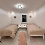 Lopezan House, Living