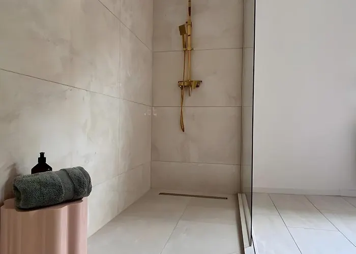 Lopezan House, Living *